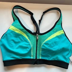 Victoria’s Secret Knockout Front Close Maximum Support Sport Bra